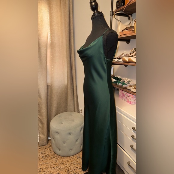 Satin dress - Picture 8 of 16